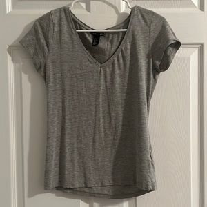 H&M Gray Basic T - size medium